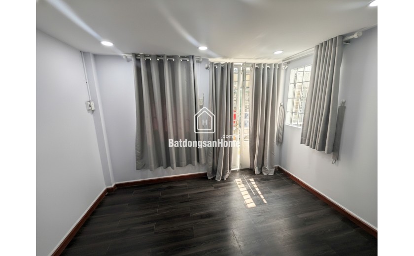 D2087 ⚡️ nhà Trần Hưng Đạo Q5, SHR, Vuông, 3 tầng, 2.x tỷ